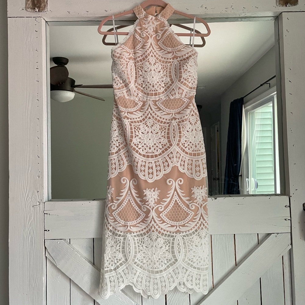 EUC Lulus Women’s Size Medium White Lace Halter Midi Dress Bridal Bachel…